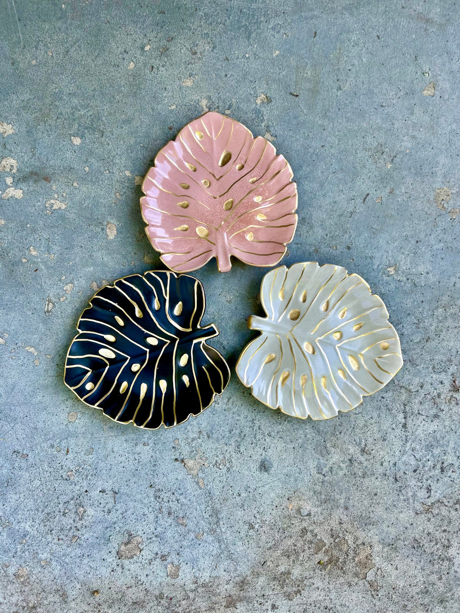 Monstera Trinket Dish – Queen City 'Crete