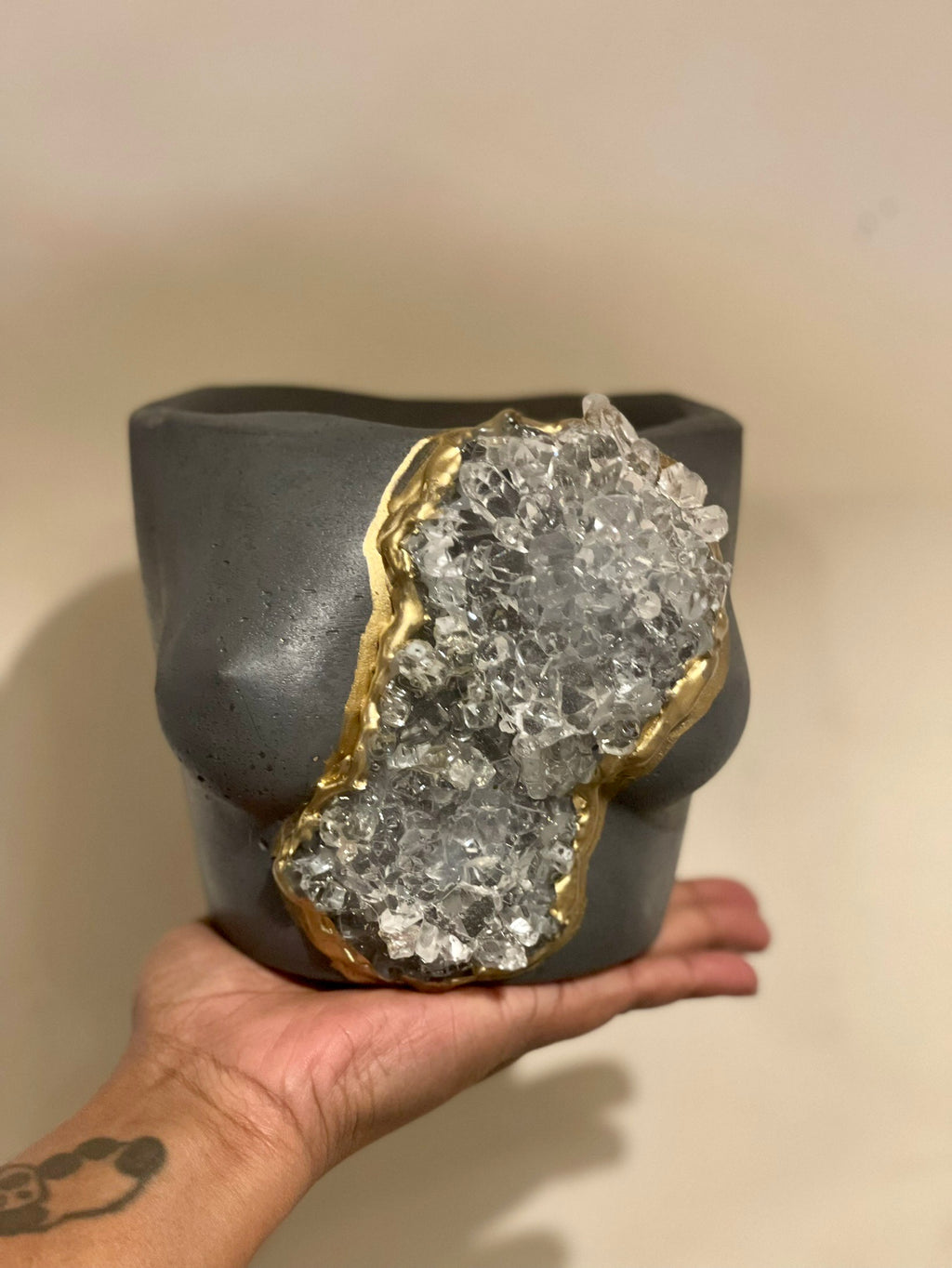 Grey Geode Tatas