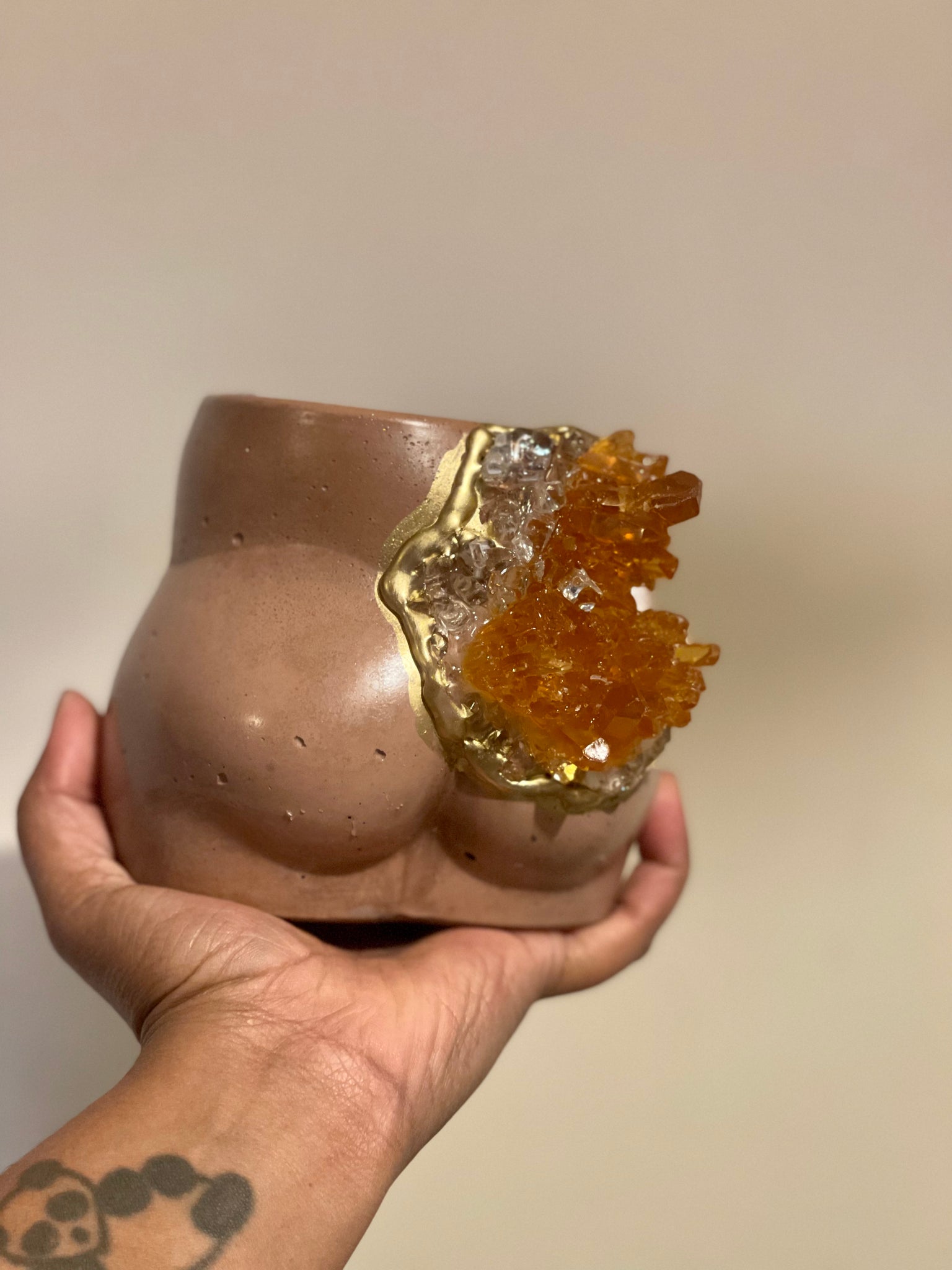 Brown geode booty