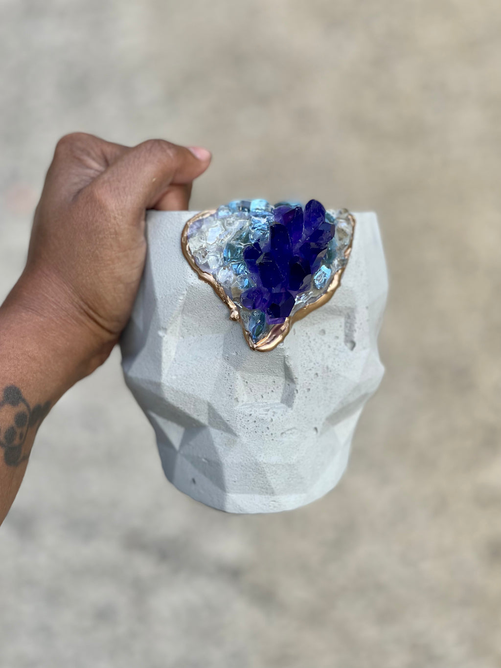 Geode Victor stone white purple geode
