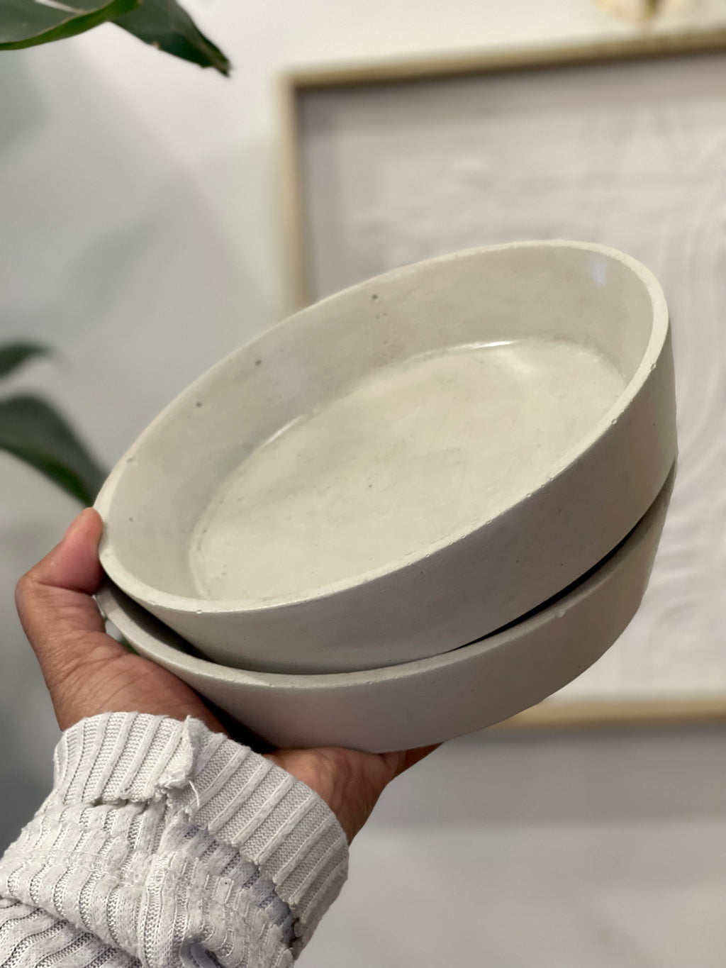 Medium Size Pet Bowl Set- white
